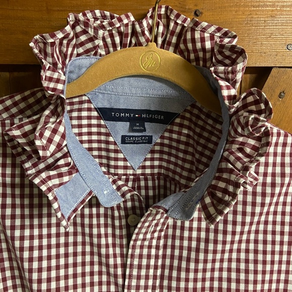 Red gingham Tommy Hilfiger Upcycled men’s shirt with ruffle collar - Picture 2 of 2